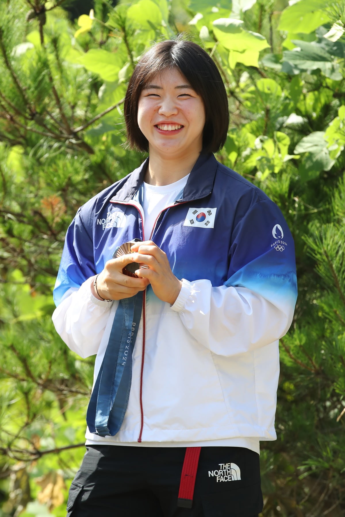 碾压大胜！欧文25+4+3，东契奇三双，克莱创纪录，西部格局巨变