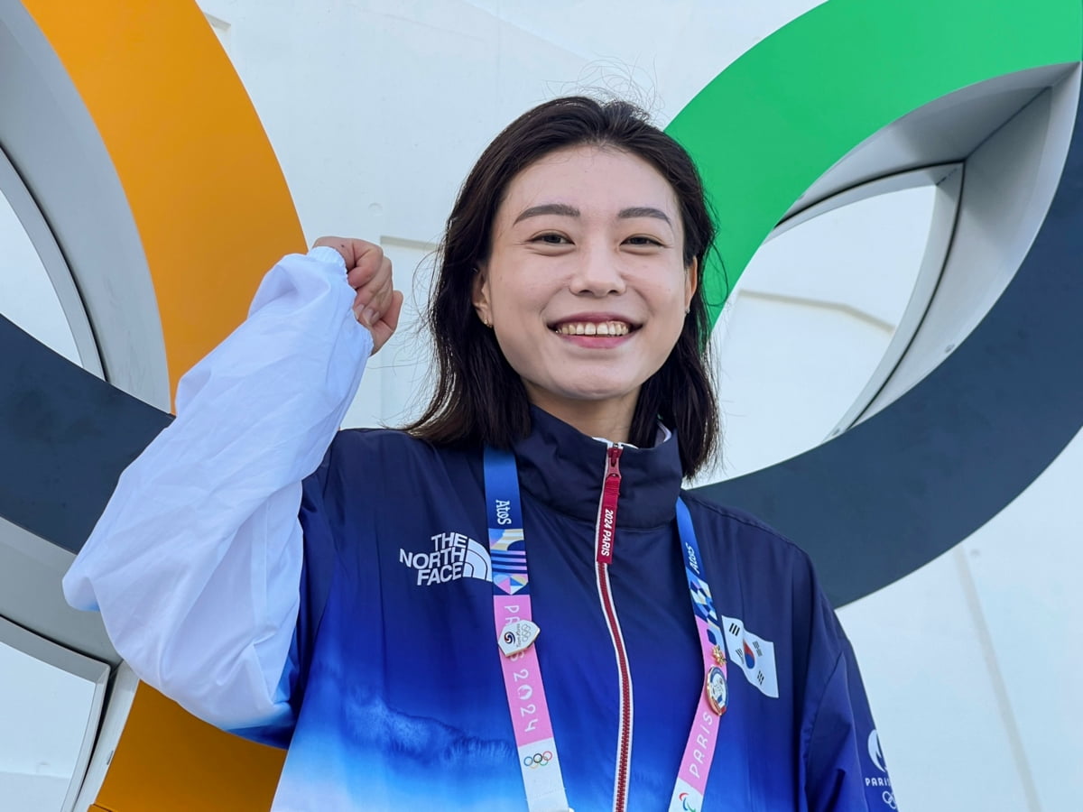 欧冠开局五连胜且丢球数不超过1球，利物浦为改制后第五队