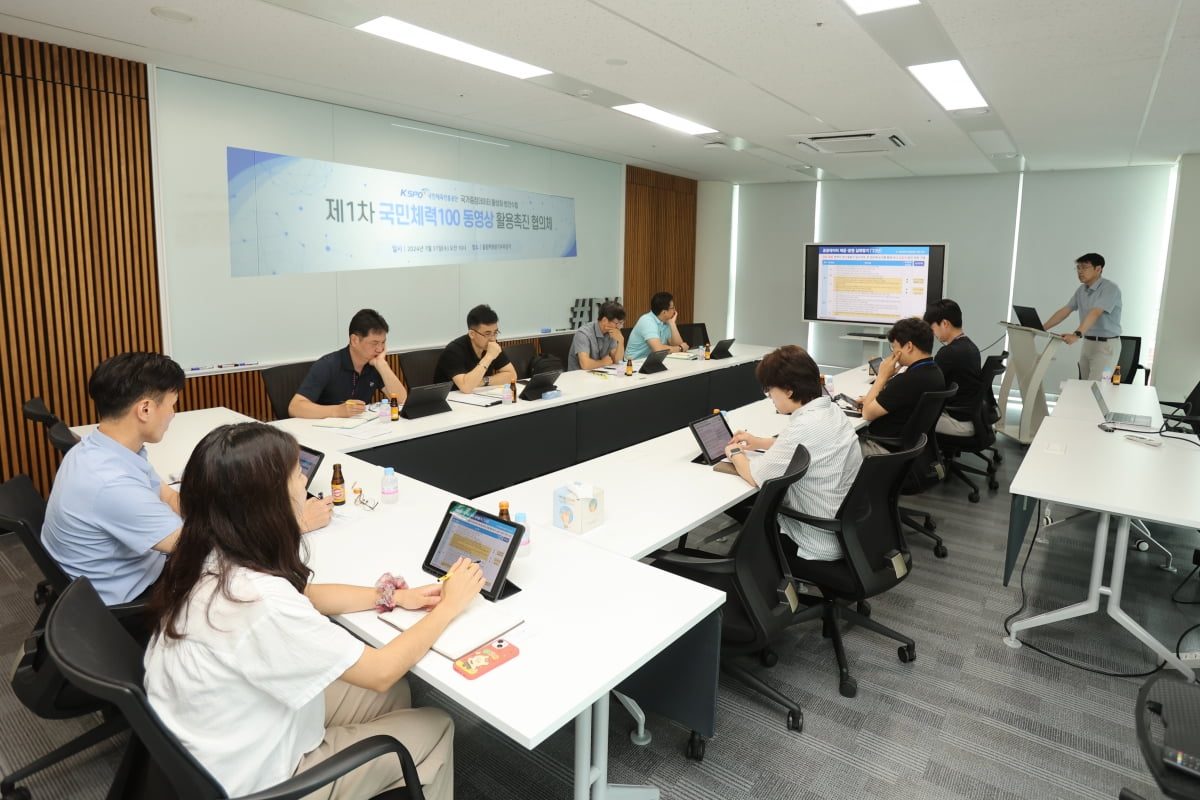 小孔塞桑：之后会和C罗聊加盟尤文的事；愿为尤文效力很久