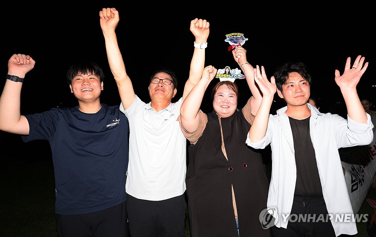 TA：恩昆库在切尔西并不开心，可能选择夏窗离队