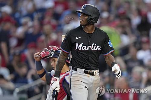 ⚽意甲半场：赖因德斯建功 莫塔进球被吹 AC米兰暂1-0蒙扎