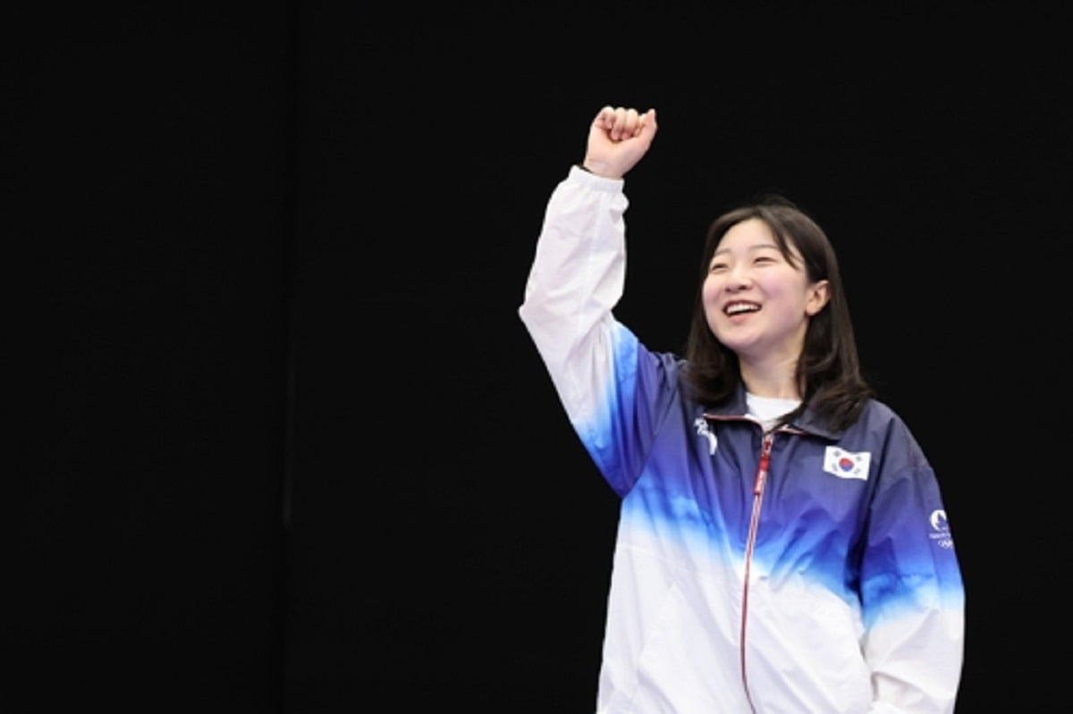 西甲升班马客场击败领头羊，莱加内斯制造巴萨队史第二冷