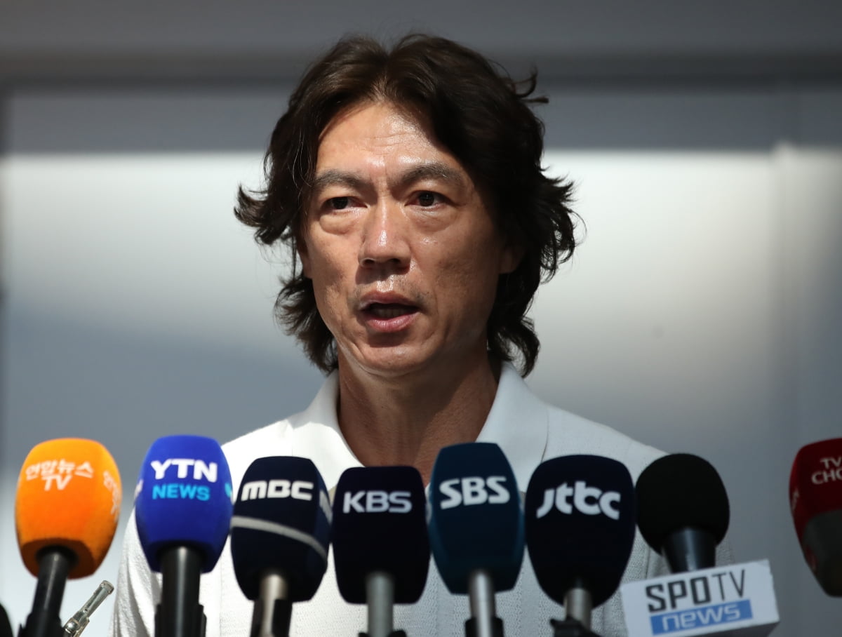 维尼修斯将搭私人飞机前往金球颁奖礼 老佛爷也将出席