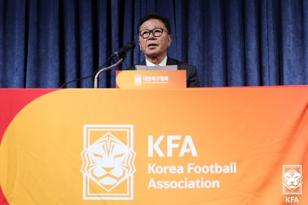 莱斯特城vs阿斯顿维拉：瓦尔迪、温克斯首发，达米安-马丁内斯、蒂勒曼斯出战