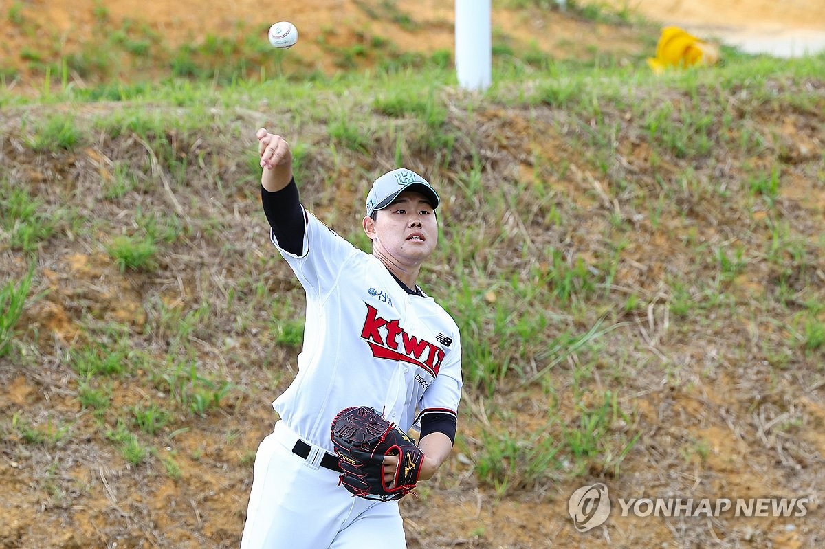 法兰克福vs拜仁半场数据：拜仁控球率79%，射门3-13，射正3-7