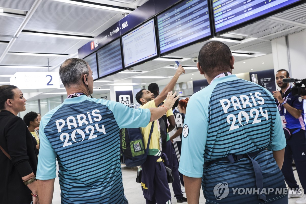 赫罗纳主帅：亚马尔才17岁就是世界最佳之一了，他可比肩梅西